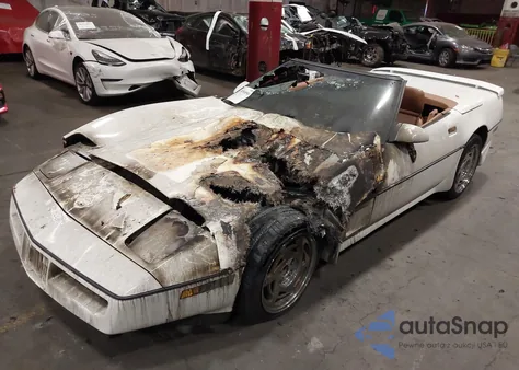 1990 Chevrolet Corvette из США, поврежденный, VIN 1G1YY338XL5111475
